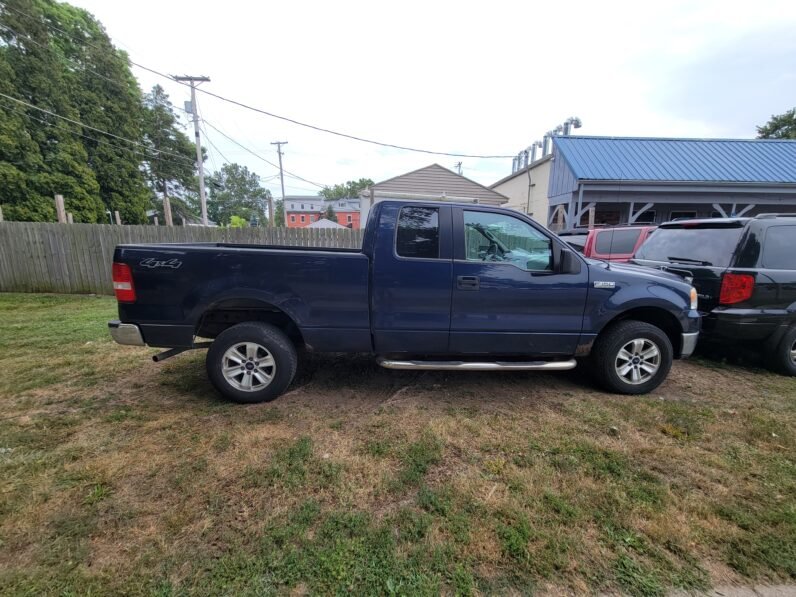 
								2006 Ford F150 XLT 4wd Supercab 5.4 8cyl full									
