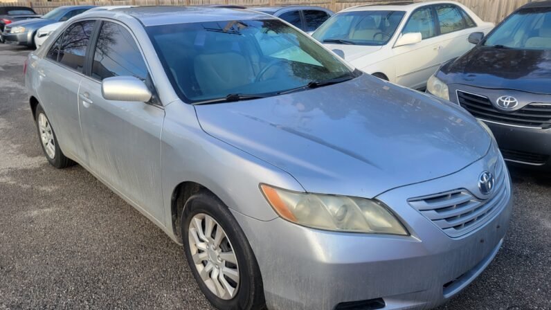 
								2007 Toyota Camry LE V6 3.5 6cyl full									